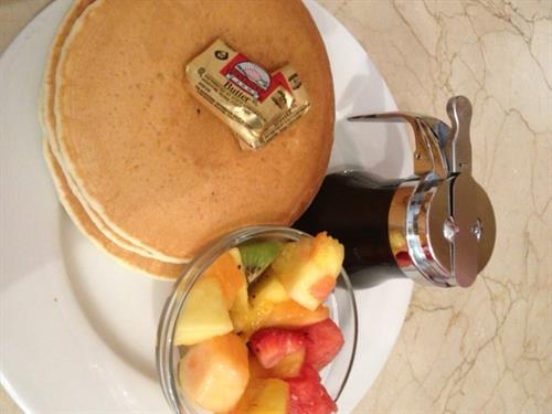 Gallery Image Pancakes_w_Fruit_Caffe.JPG
