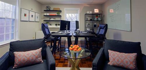 Gallery Image osterville-boutique-office-01.jpg