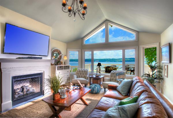 Amazing views of Skaneateles Lake from comfortable living room