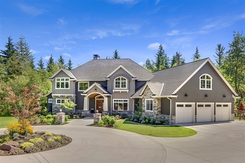 Gallery Image Exterior_driveway__-_Photo_by_Matthew_Witschonke_(1).jpg