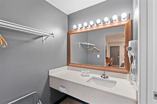 Vanity mirror and sink area