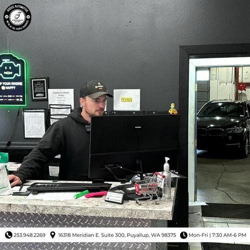 Gallery Image Zach_at_Service_Desk.jpg