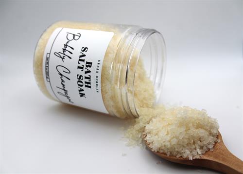 Pop, fizz, soak — Bubbly Champagne is a celebratory bath salt made in Bartlett with sparkle and self-care in mind.