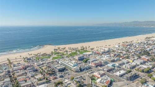 Gallery Image 300-6.jpg