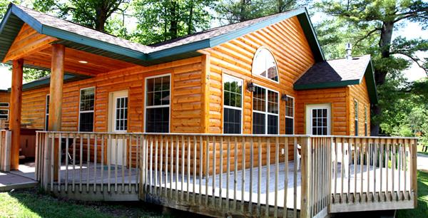 Big Rock Resort has 20 cabins varying in size from a single bedroom cabin up to large cabins that can accommodate entire families
