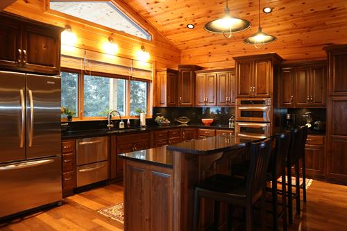 Custom Kitchen Cabinets Complete a Beautiful Lake Home