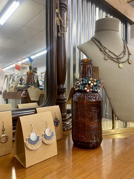 Accessories for women & children including: Jewelry, shoes, purses, & hats.