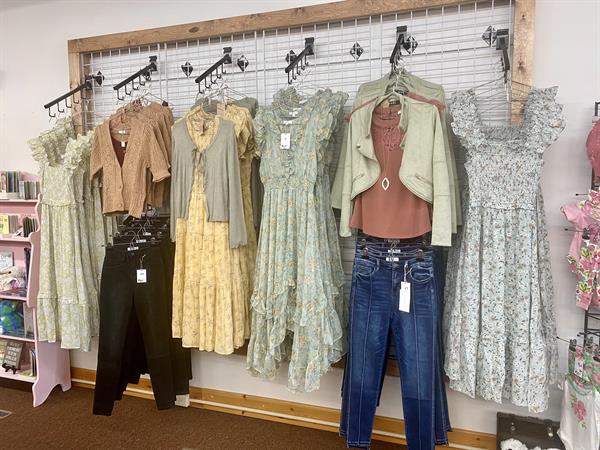 Women’s clothing sizes: XS - 3XL