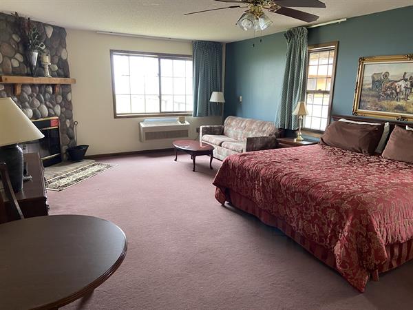 Poolside King Room