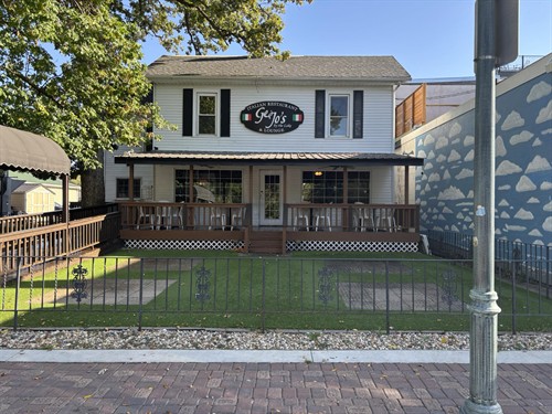 Gallery Image gejos.jpg