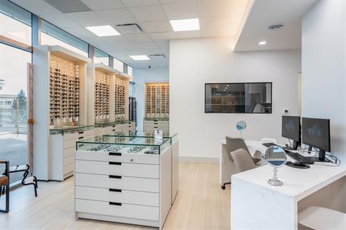 Gallery Image White_Rock_Optometry-_001.jpg