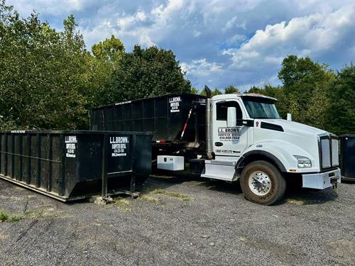 Gallery Image 594151935_122188921334506794_4853063394072149602_n.jpg