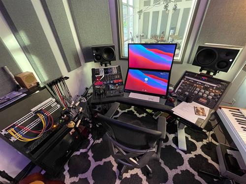 UAA_Recording Studio Control Room