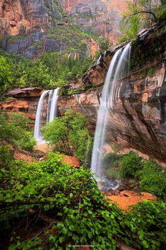 Gallery Image Emerald_Pools_Summer_tranquility.jpg