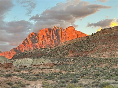 Gallery Image TIAZBackYardSunset.jpg