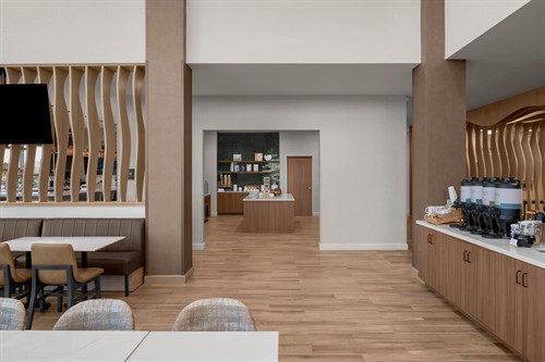 Gallery Image RI_SGUWR_Breakfast-01.jpg