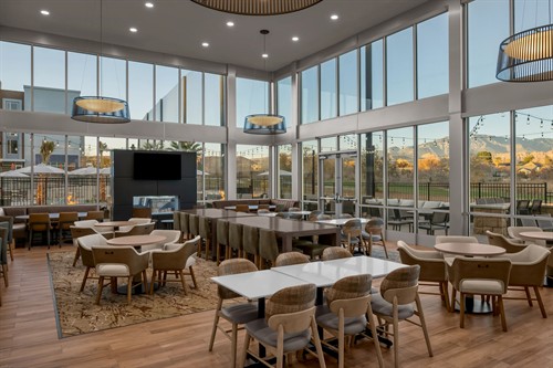 Gallery Image RI_SGUWR_Lobby-03.jpg