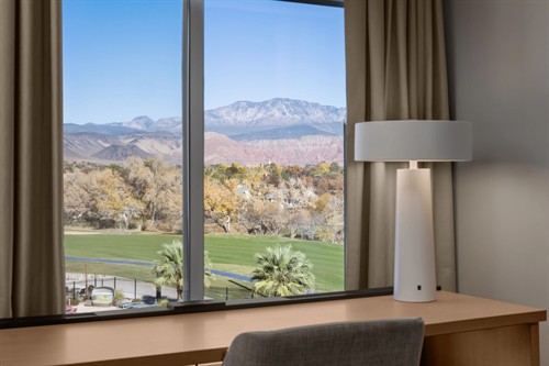 Gallery Image RI_SGUWR_Suite-07.jpg