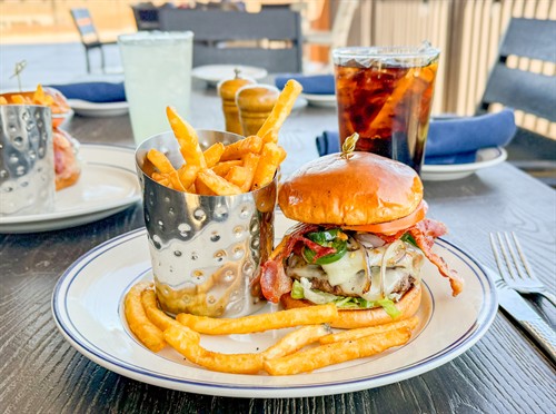 Gallery Image Devil's_Throat_Burger-8.jpg
