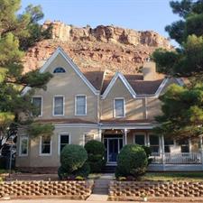 Tyler Inn at Zion LLC, Bed and Breakfast