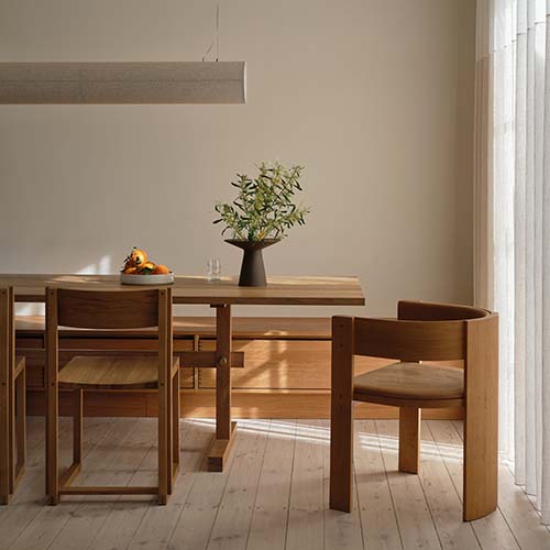 Gallery Image Untitled-2_0003_KristinaDamStudio-Kvadrat1670-2025-Collector-Dining-Chair-Outline-Chair-Collar-Vase.jpg