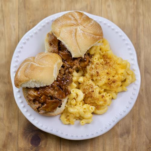 Pulled Pork & Mac and Cheese Pulled Pork & Mac and Cheese