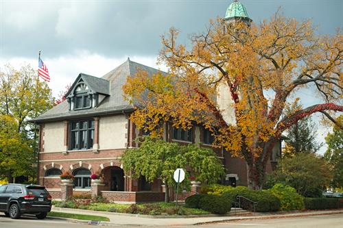 Lake Forest City Hall