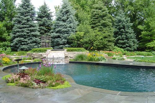 Gallery Image Fiore_pool_with_falls.jpg