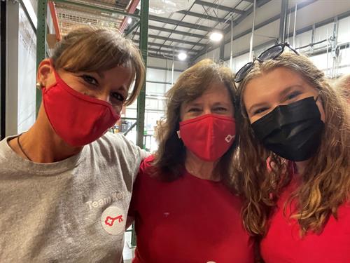 Neighbors Make a difference day 2021 - Care and Share volunteering.  Yvonne Wilder, Lorraine Throne & Leann Chapman