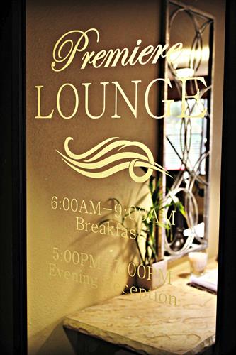 The Premier Lounge is an exclusive lounge where you're treated to a personalized breakfast and an evening cocktail with delicious snacks.
