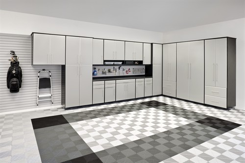 Gallery Image GarageSilver_2_CBD.jpg