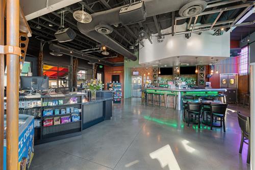 Gallery Image Hotel_Photos_-_Aug_2024_-_76_-_Front_Desk_and_Bar.jpg