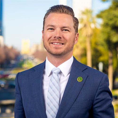 Gallery Image AGW_Instagram_Profile_Photo.jpg