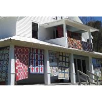 Airing of the Quilts- Appalachian Women's Museum