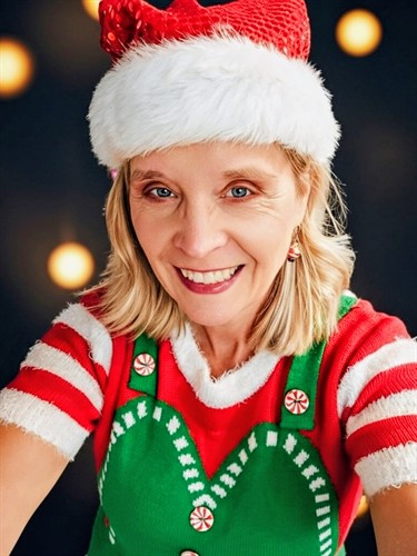 Santa Tina Altman - Connector - Realtor - Sponsor
