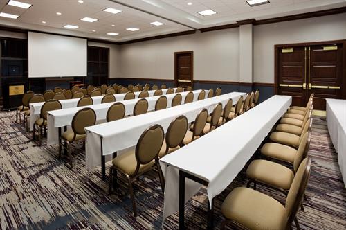 Gallery Image Sheraton_Woodbury-Classroom-low_res.jpg