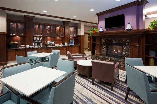Gallery Image Sheraton_Woodbury-Club_Reception-low_res.jpg