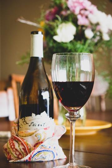 A complementery bottle of wine with every stay at Karinall Estate.