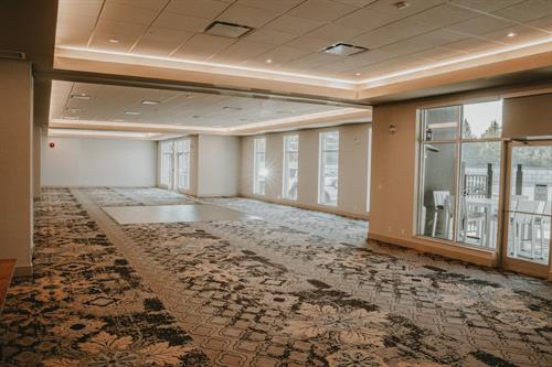 Gallery Image Ballroom.jpg Gallery Image Ballroom.jpg