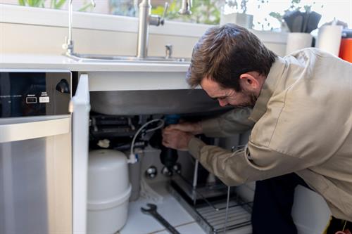 Gallery Image Handyman_Under_Sink_Water_Filtration_System.jpg Gallery Image Handyman_Under_Sink_Water_Filtration_System.jpg