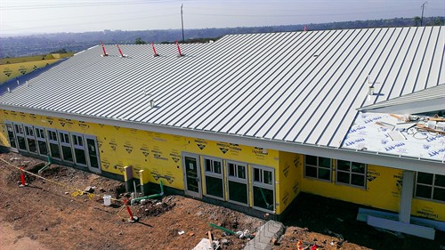 Gallery Image Standing_Seam_Metal_Roofing_(2)-2.jpg