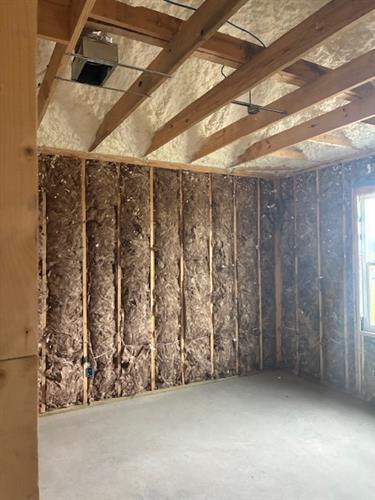 Batts Wall Foam Roof