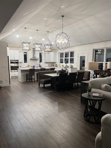 LARGE KITCHEN PENDANTS