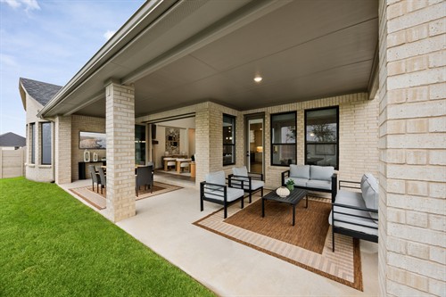 Gallery Image DAL_Painted_Tree_Bandera_4051_Attwater_St_(22).jpg