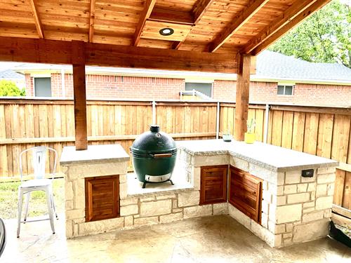 Outdoor Kitchen