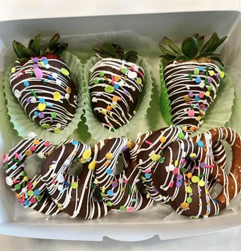 Spring Chocolate Covered Strawberries & Pretzels