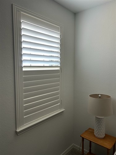 Gallery Image custom-shutters-energy-efficiency-texas-home.jpg