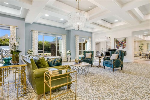 Gallery Image csm_Ariel_Pointe_05_Lobby-Lounge_1fabe33701-1.jpg