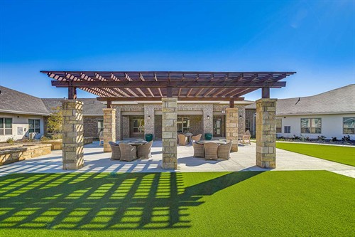 Gallery Image csm_Ariel_Pointe_19_Courtyard_2f8c5a3a48-1.jpg