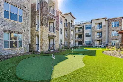 Gallery Image csm_Ariel_Pointe_20_Putting_Green_b3fe7daf6b-1.jpg